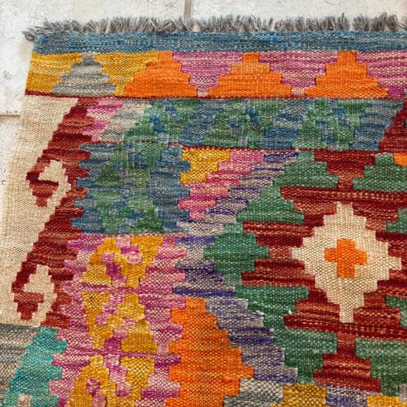 Vintage Kilim Wool Accent Rug Colorful Tribal Medallion 3.2' x 5' - Picture 4 of 9